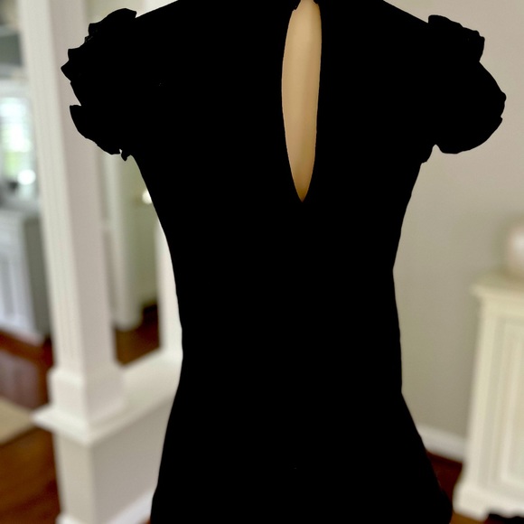 Black mock neck short sleeve blouse - Picture 3 of 4